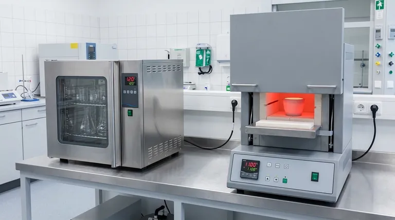 Qual é a diferença entre forno mufla e estufa de ar quente? Escolha a Ferramenta de Aquecimento Certa para o Seu Laboratório