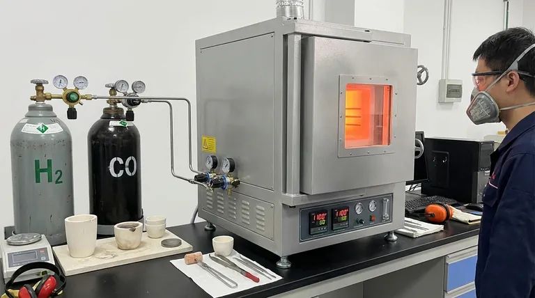 還元性雰囲気の例は何ですか?それが産業において材料をどのように変容させるかを学びましょう