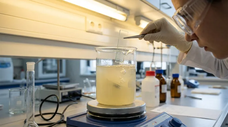 Quali sono i vantaggi della deposizione chimica da bagno (CBD)? Una soluzione a basso costo e scalabile per film sottili