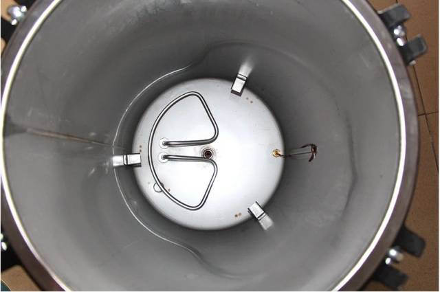 Dettagli prodotto Sterilizzatore automatico a vapore a pressione con display digitale