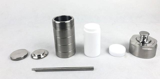 Dettagli sul reattore di sintesi idrotermale