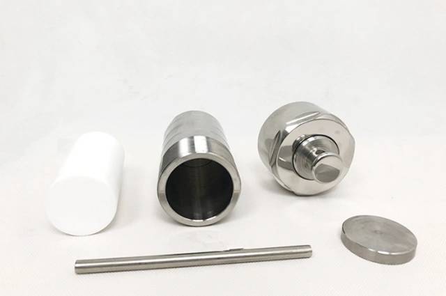 Dettagli sul reattore di sintesi idrotermale