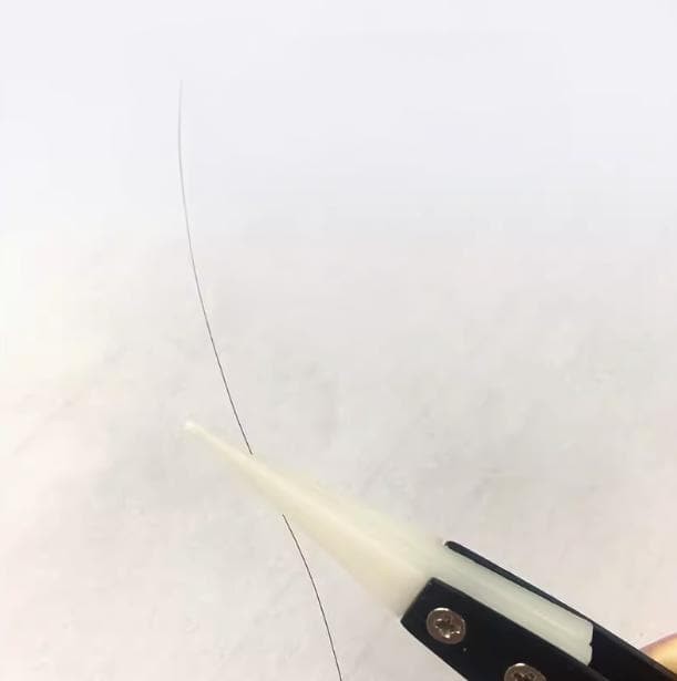 Pinça para objectos pequenos