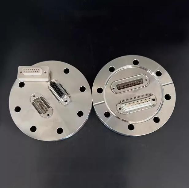 Conector de vacío con tapón de aviación