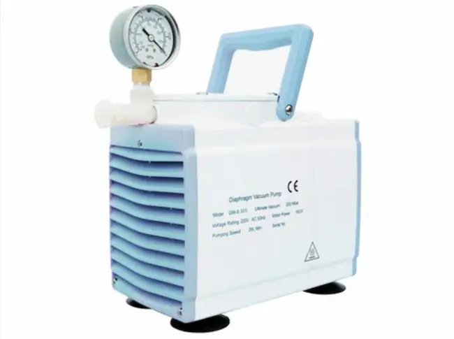 Close-up of the oil-free diaphragm vacuum pump